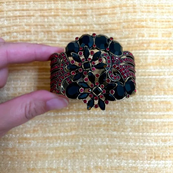 Heidi Daus red & black rhinestone floral flower motif bracelet / cuff - Picture 2 of 7